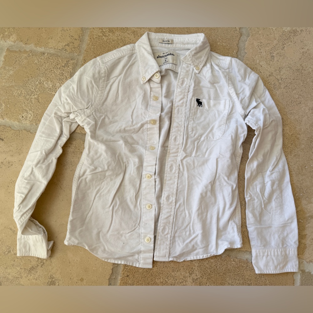 Like new Abercrombie kids boys button down long sleeves shirt
